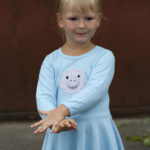 detské mentolové šaty s nášivkou ovečky