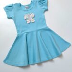 detské šaty s motýlikom